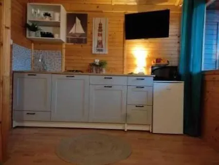 Dom wakacyjny Letniskowe Alma, *